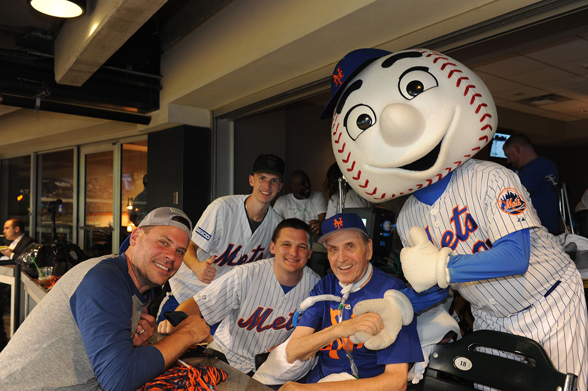 mr met family